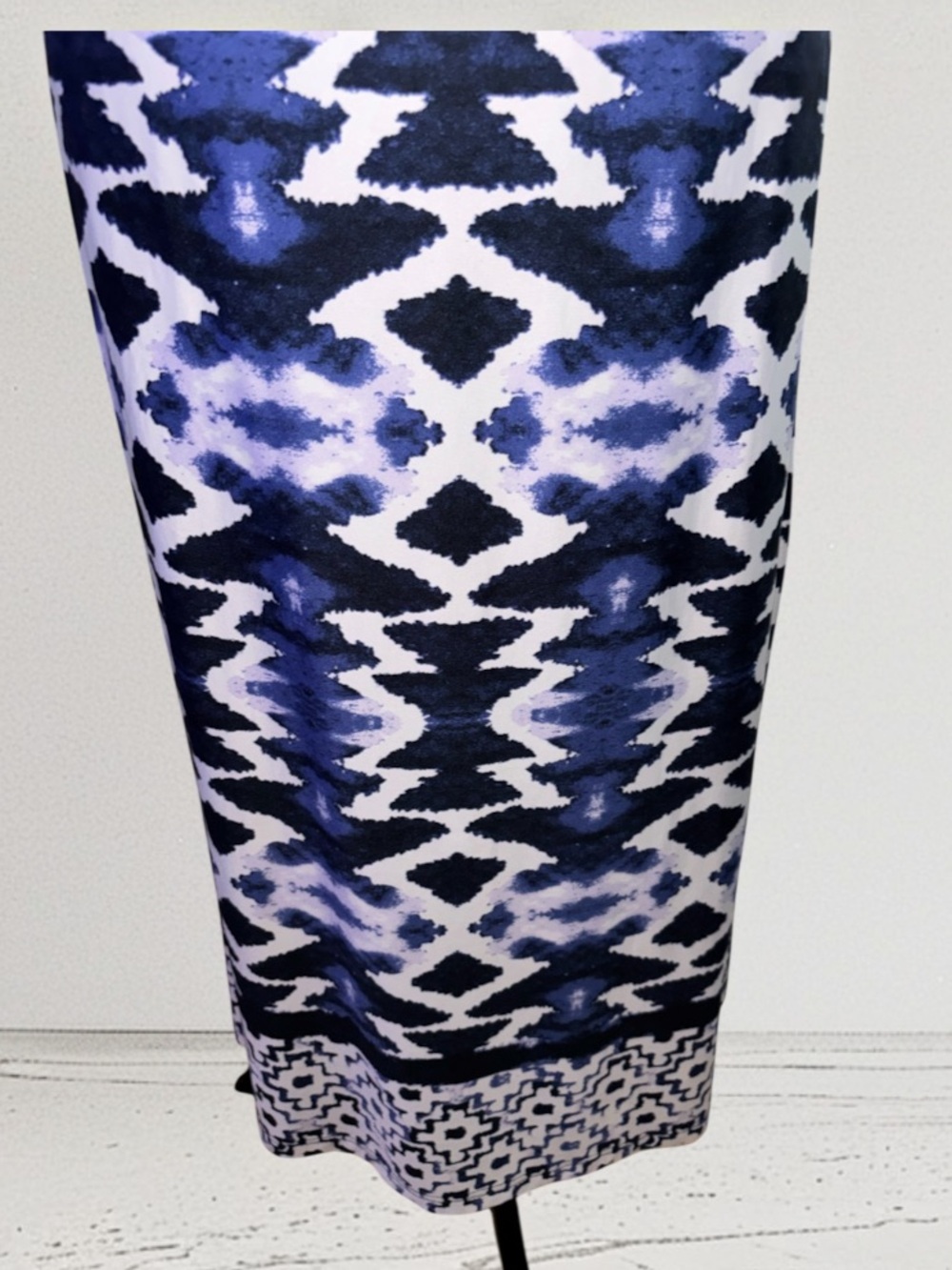 Ninety Blue, Black & White Abstract Print Maxi Dress, P2P:18-19.5”, L:57” - Picture 10 of 12